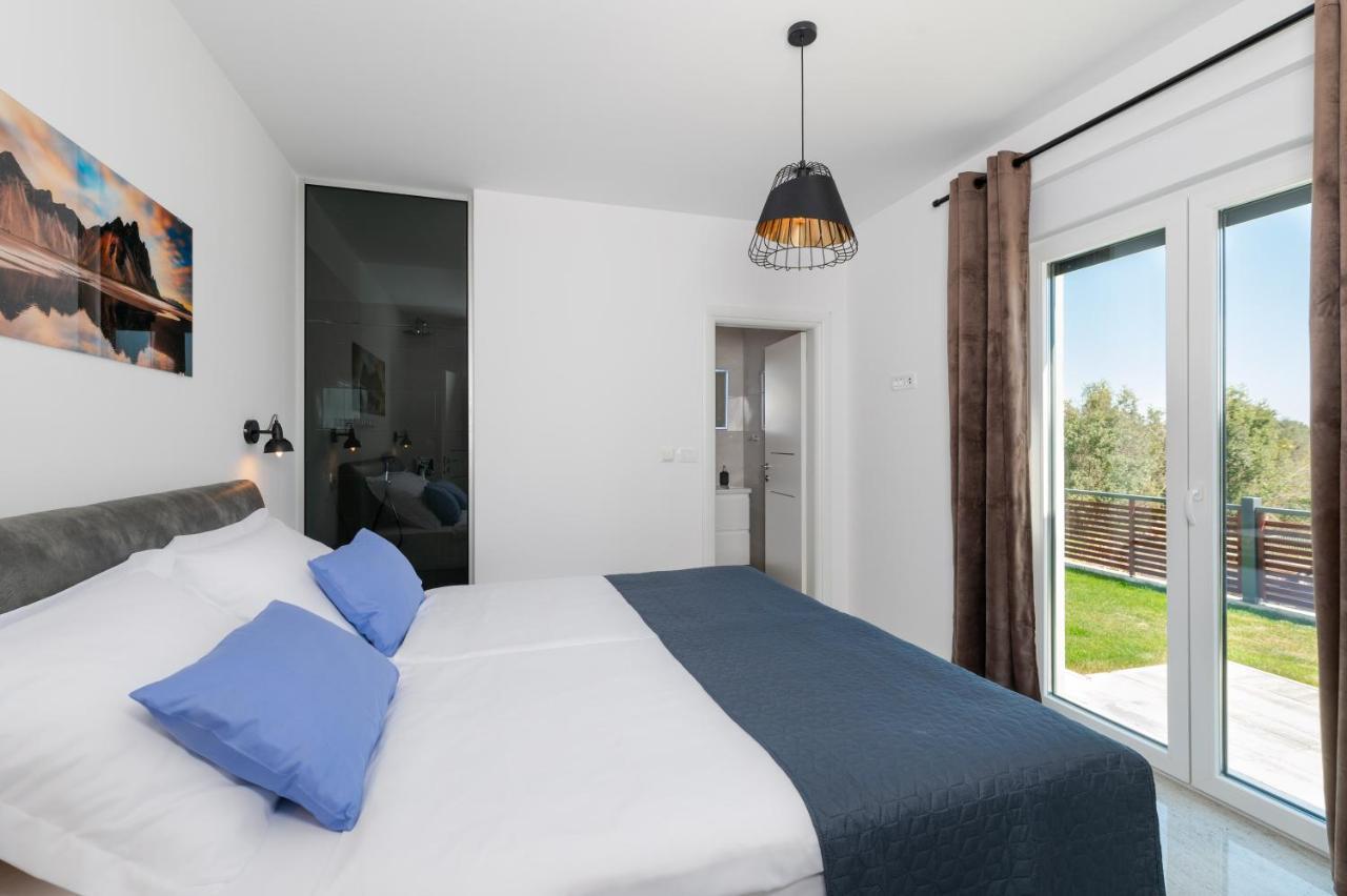 Villa Mateo 2 *